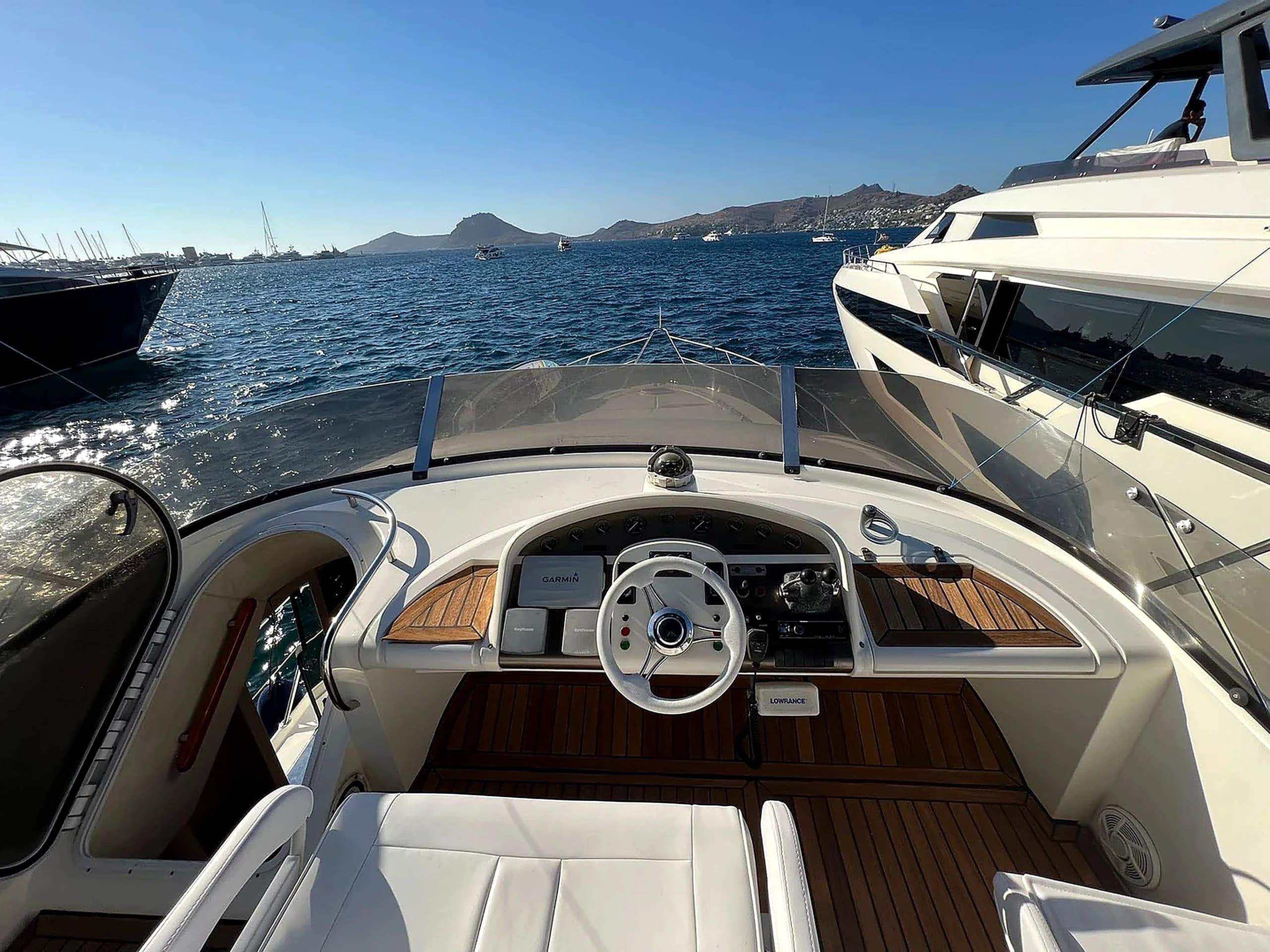 Bodrum 18m Lüks Motoryat - Fotoğraf 08