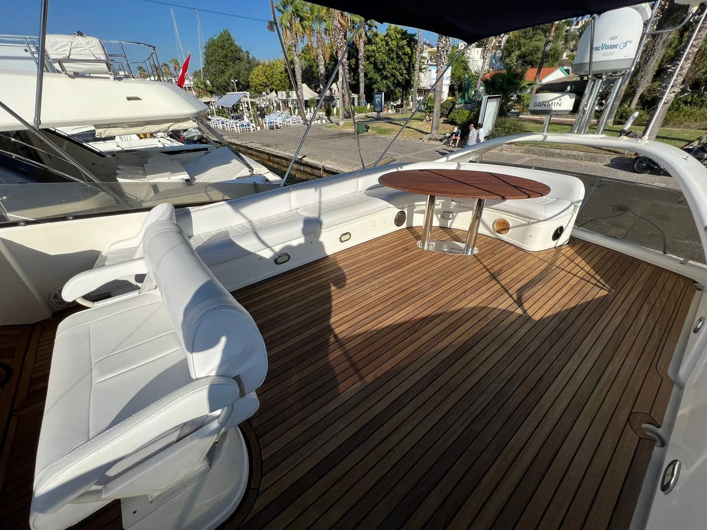Bodrum 18m Lüks Motoryat - Fotoğraf 10