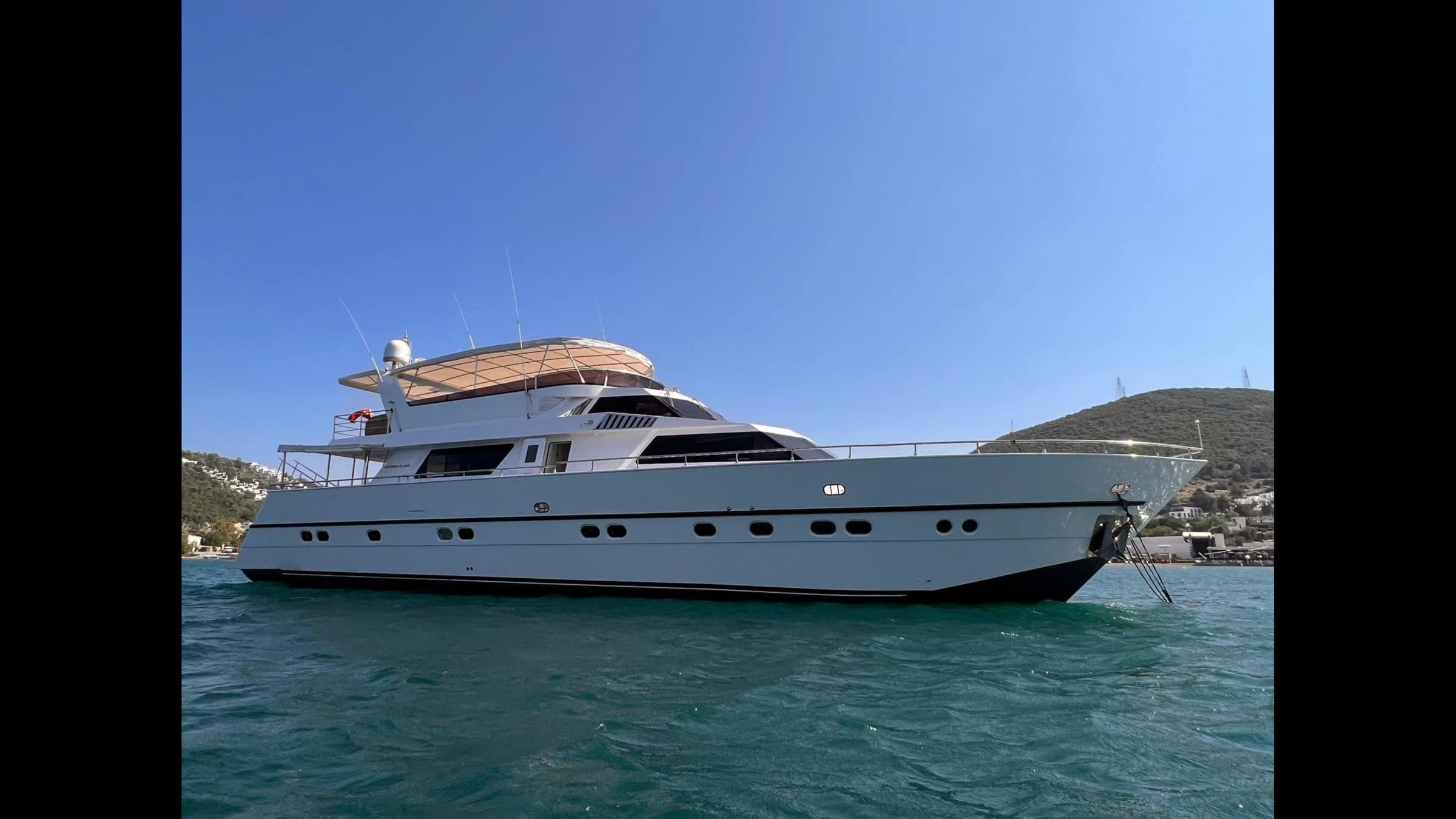 Cantieri di Pisa 27M Yacht cruising the Ege coastline