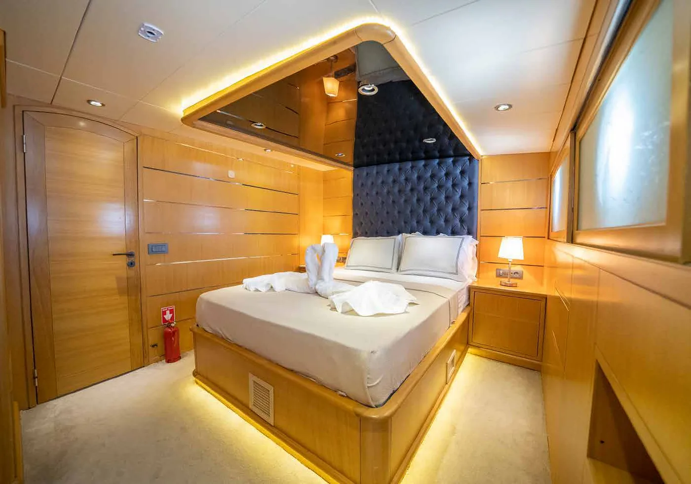Guest cabin on the Let's Dance gulet