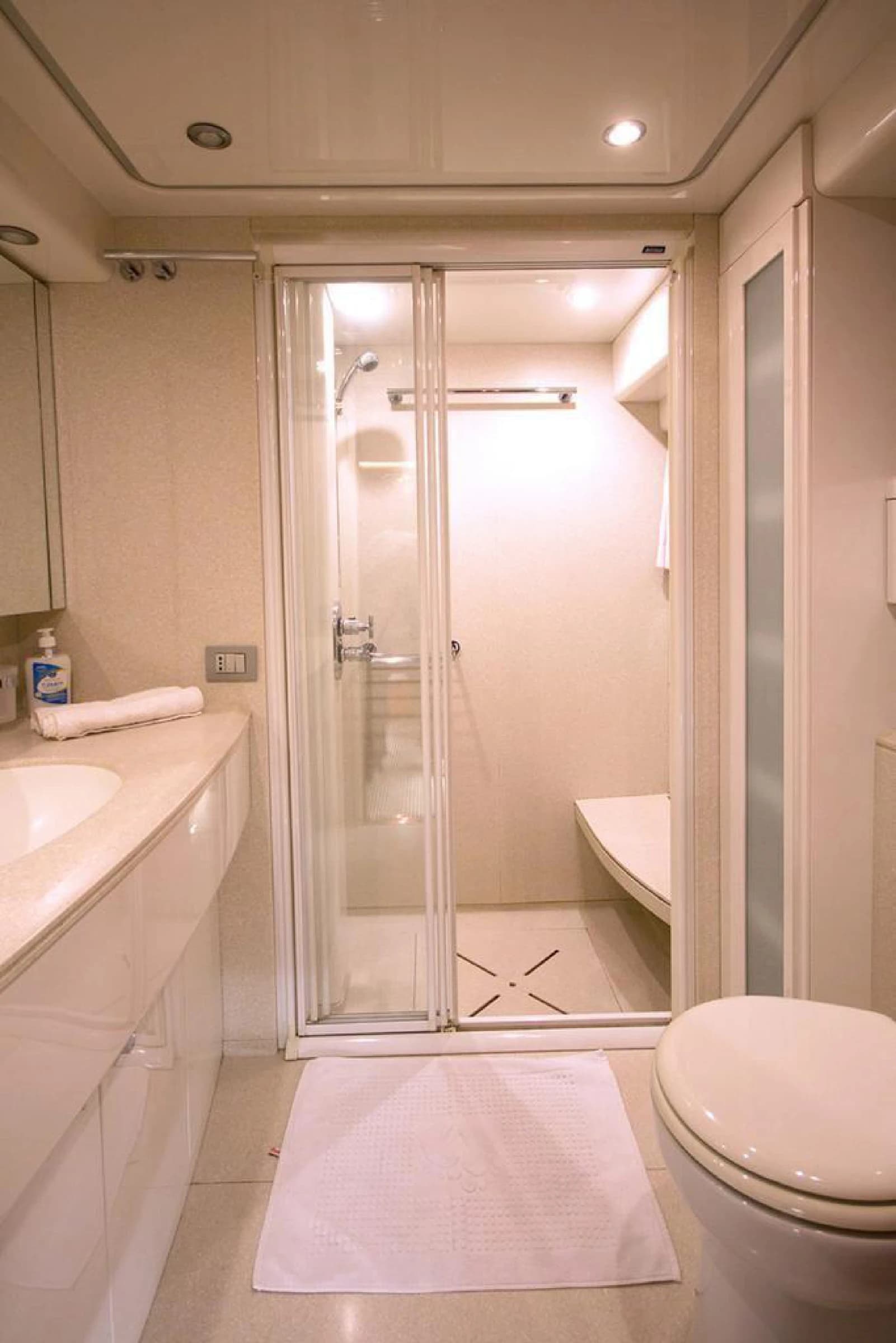 Ensuite guest bathroom vanity with mirrors on Maiora 24