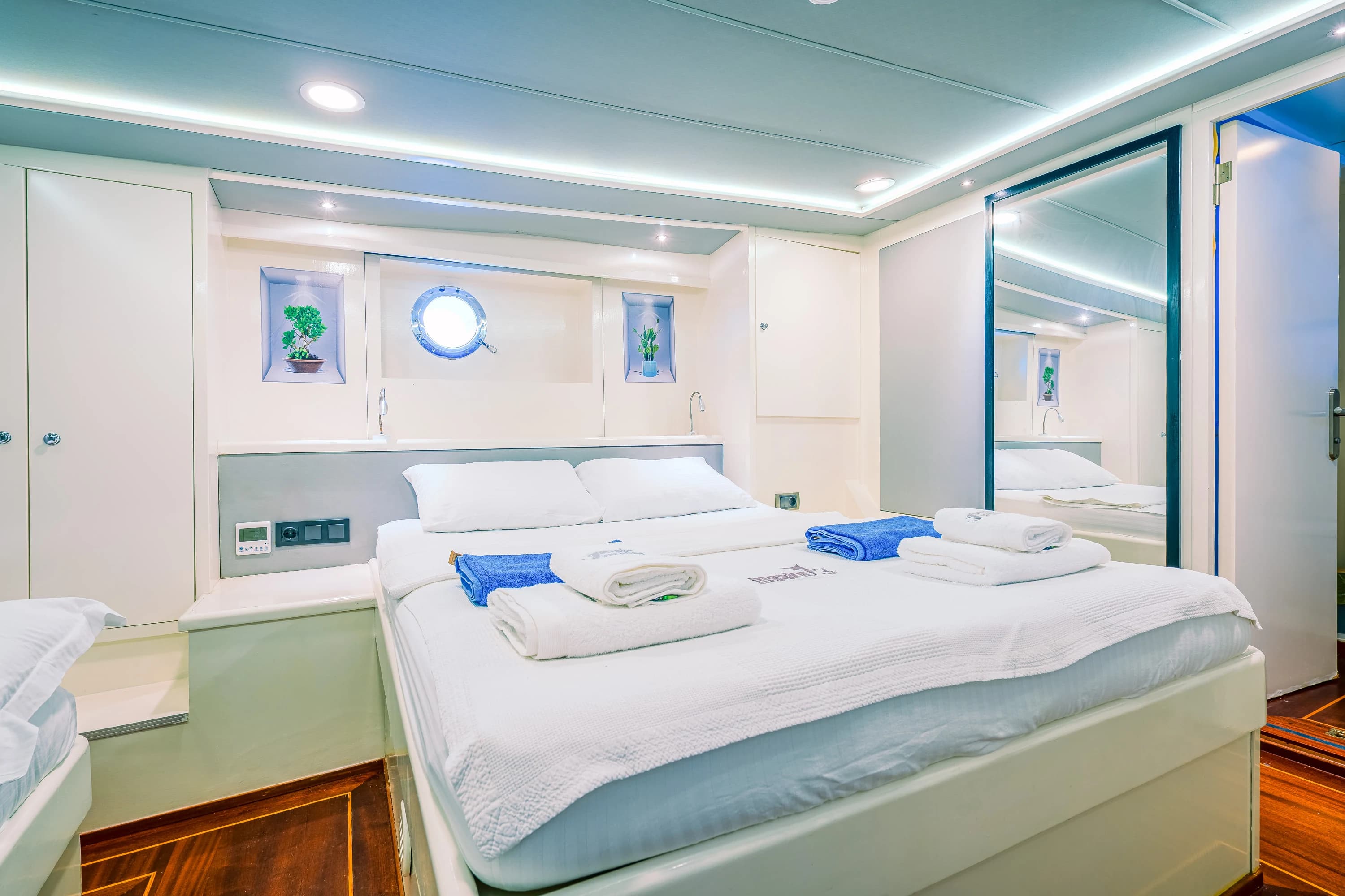 Maske 3 20m Modern Trawler Motor Yacht - Fotoğraf 01