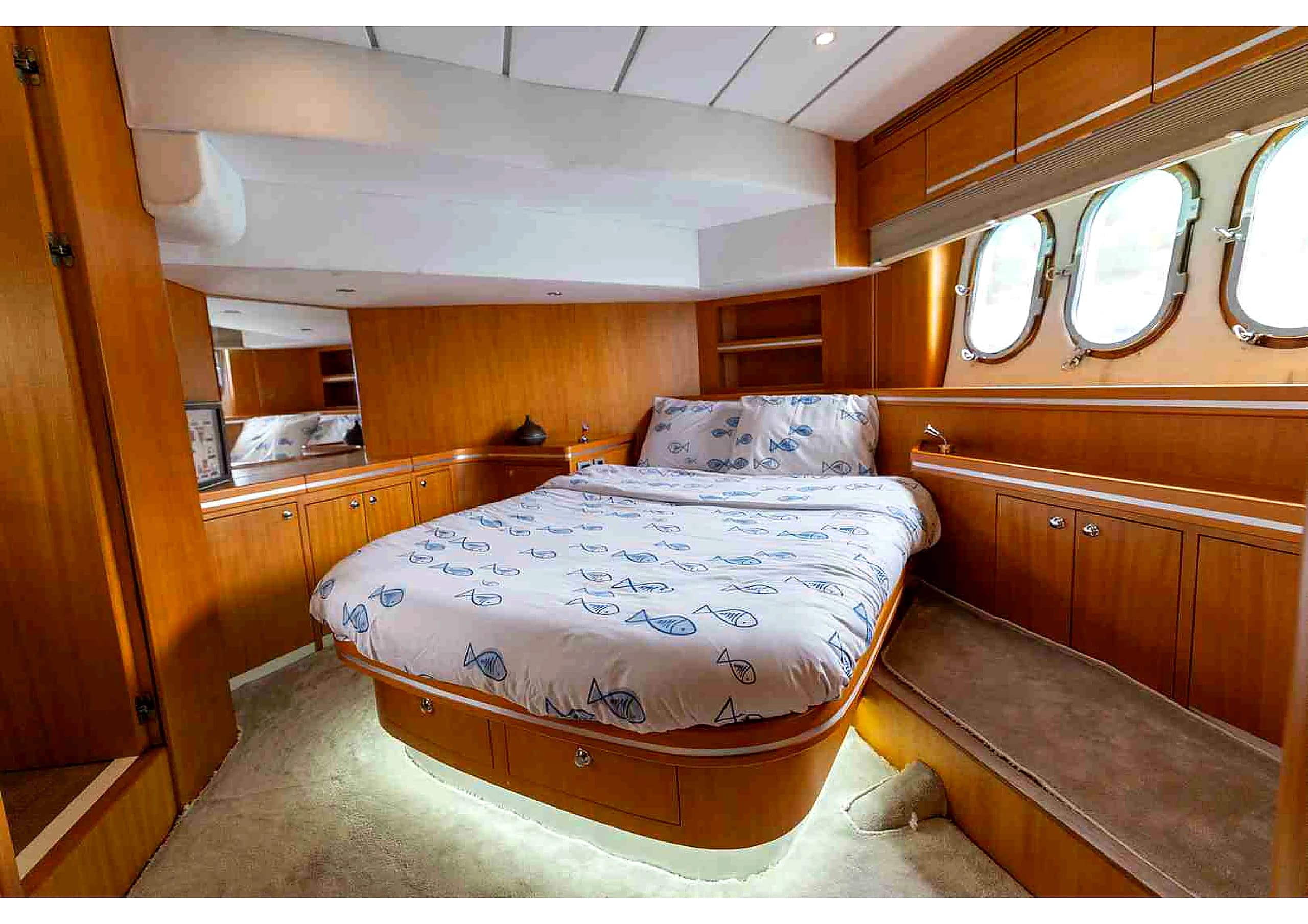 Numarine 55 Luxury Motoryacht cabin stateroom 39