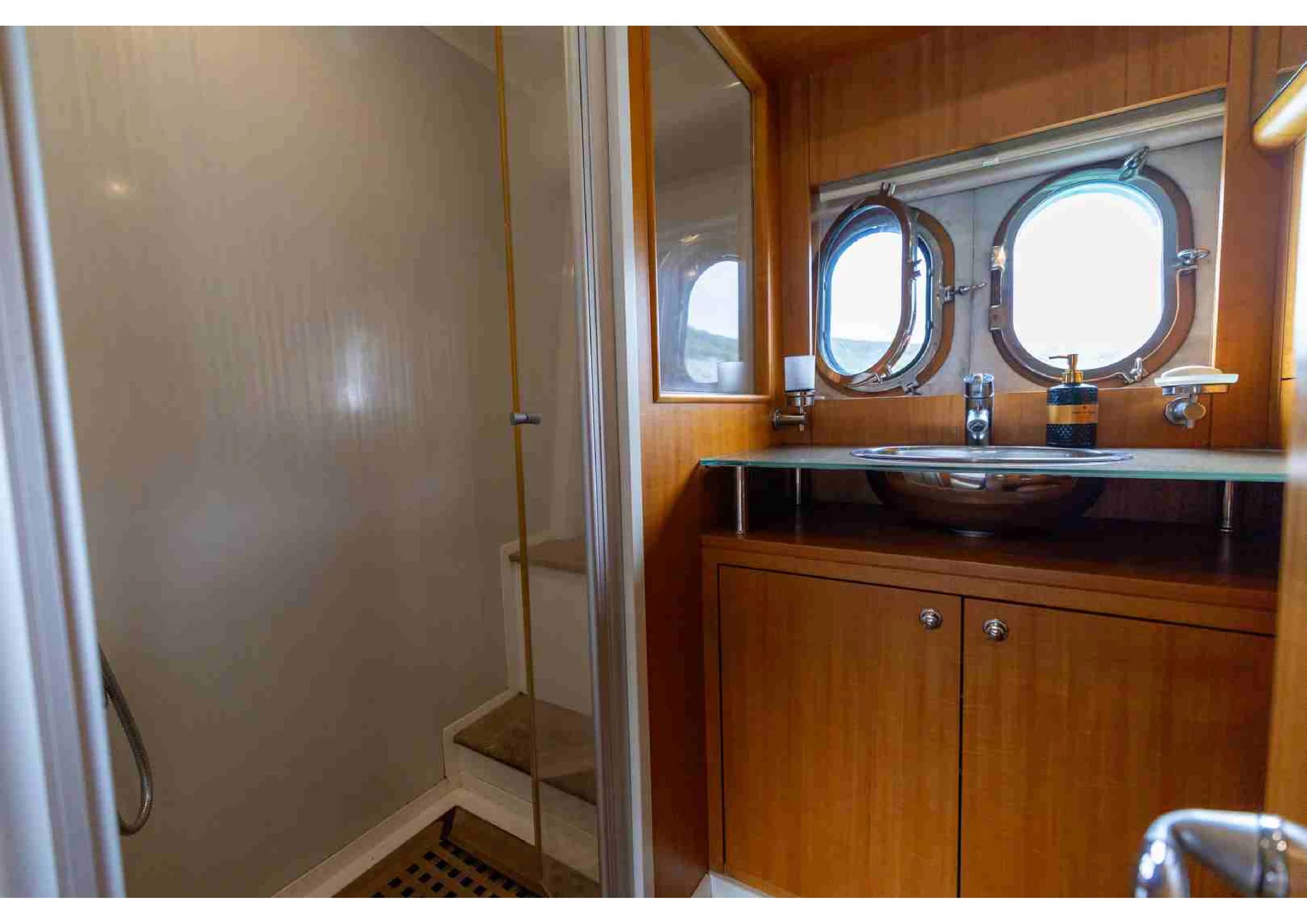 Numarine 55 Luxury Motoryacht cabin stateroom 40