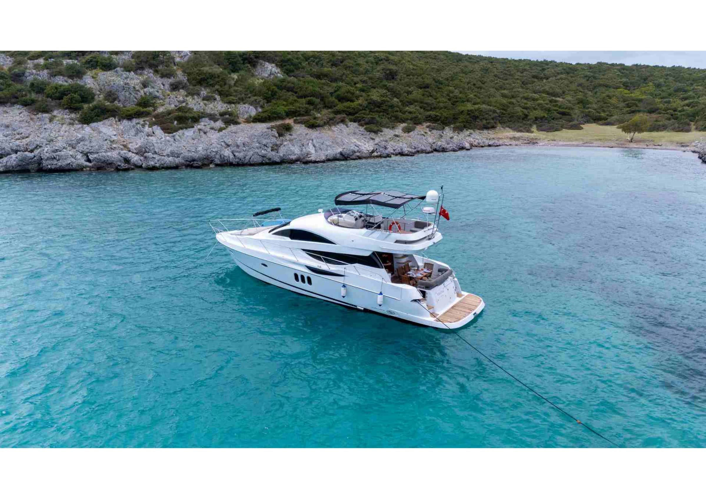 Numarine 55 Luxury Motoryacht cruising shot 14