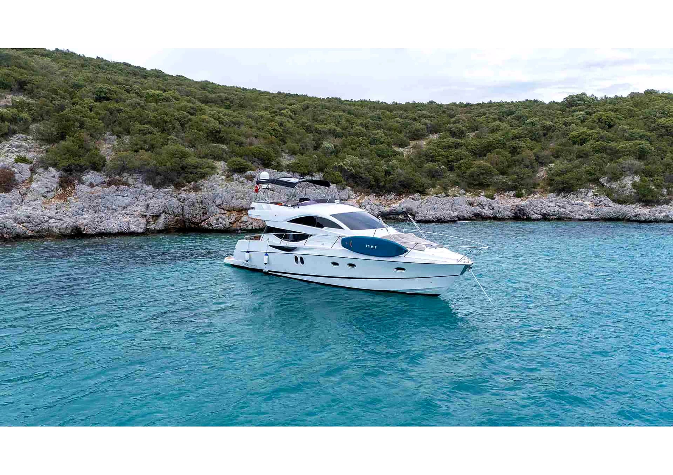 Numarine 55 Luxury Motoryacht cruising shot 15