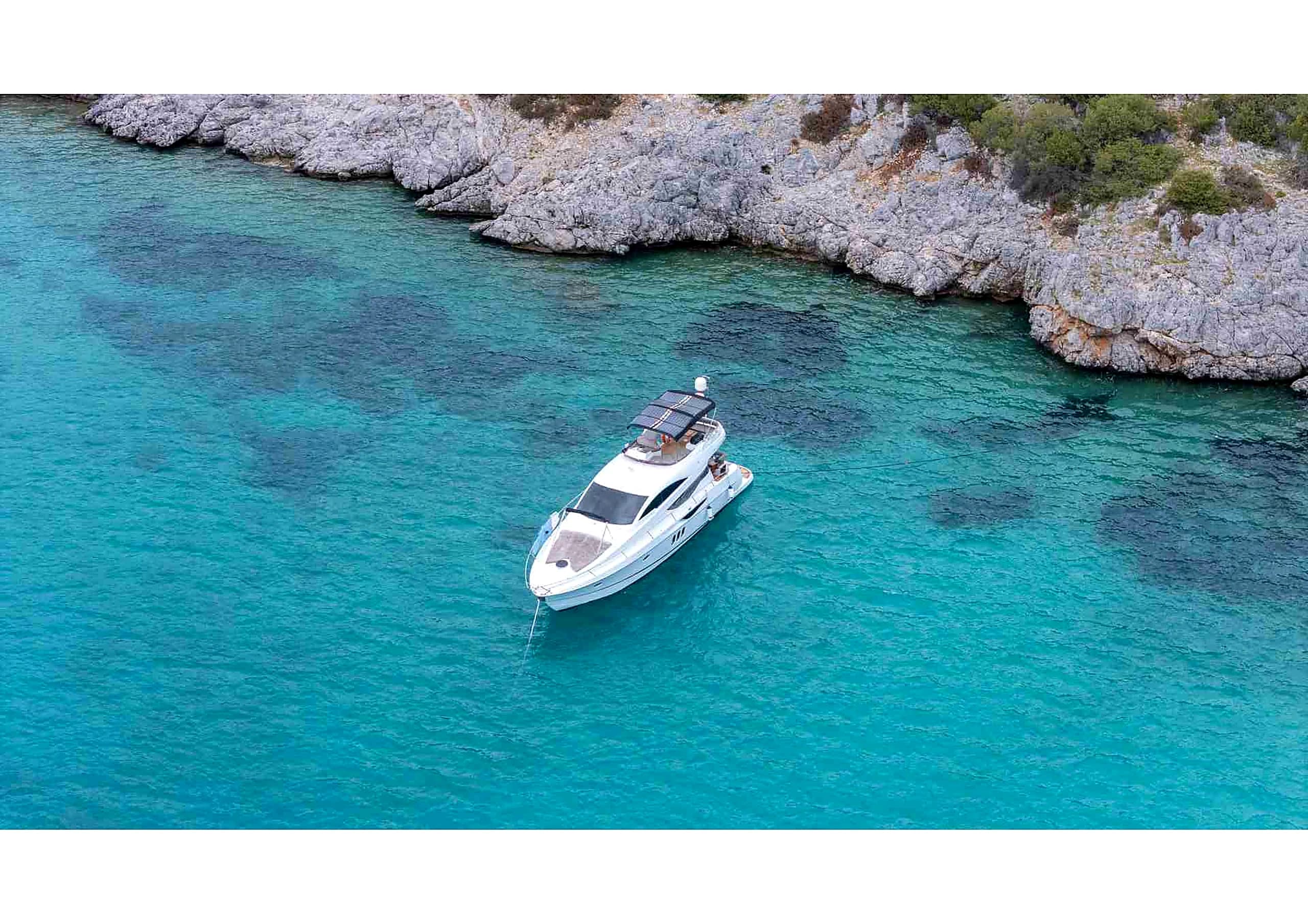 Numarine 55 Luxury Motoryacht cruising shot 16