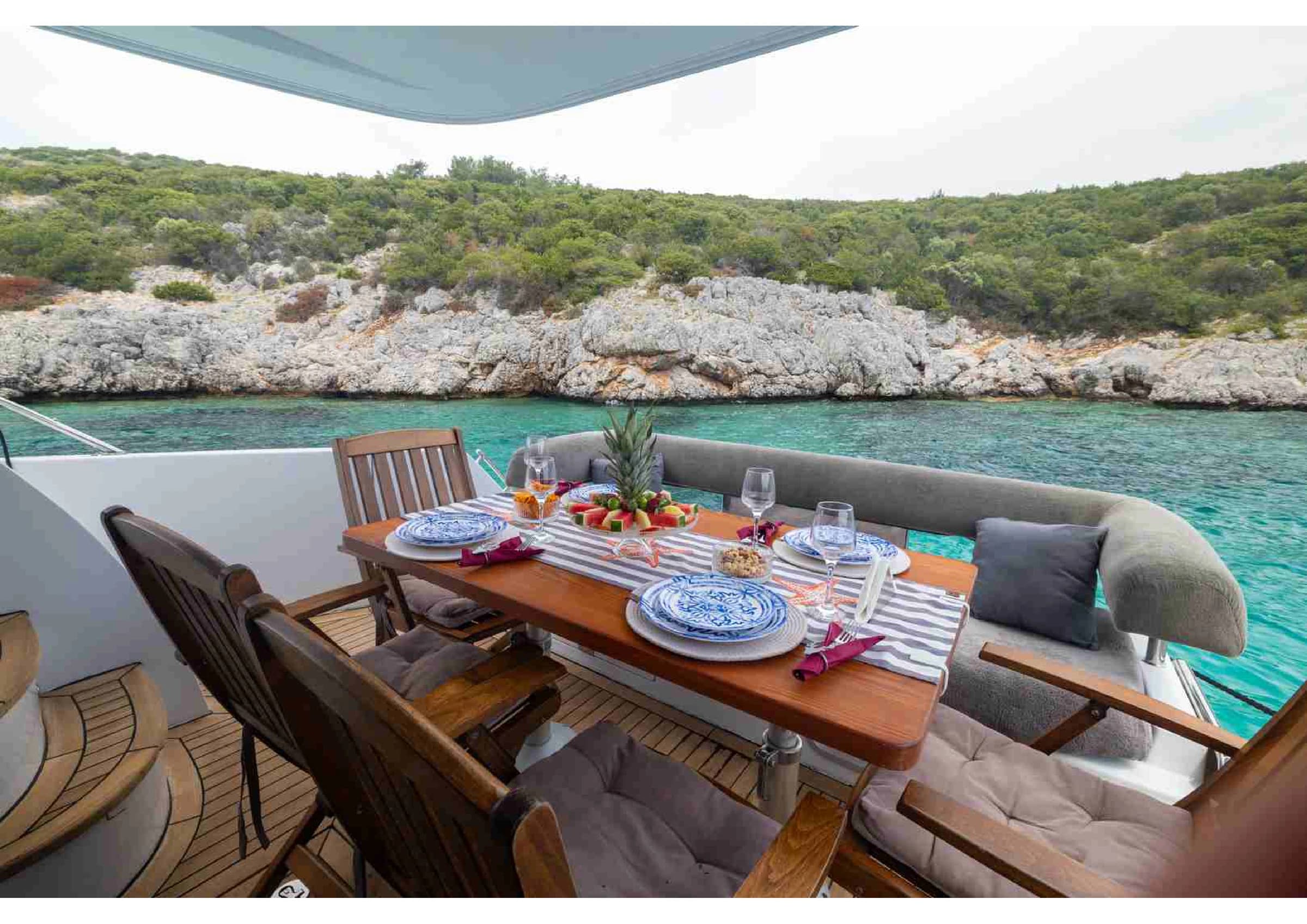 Numarine 55 Luxury Motoryacht deck lounge 20