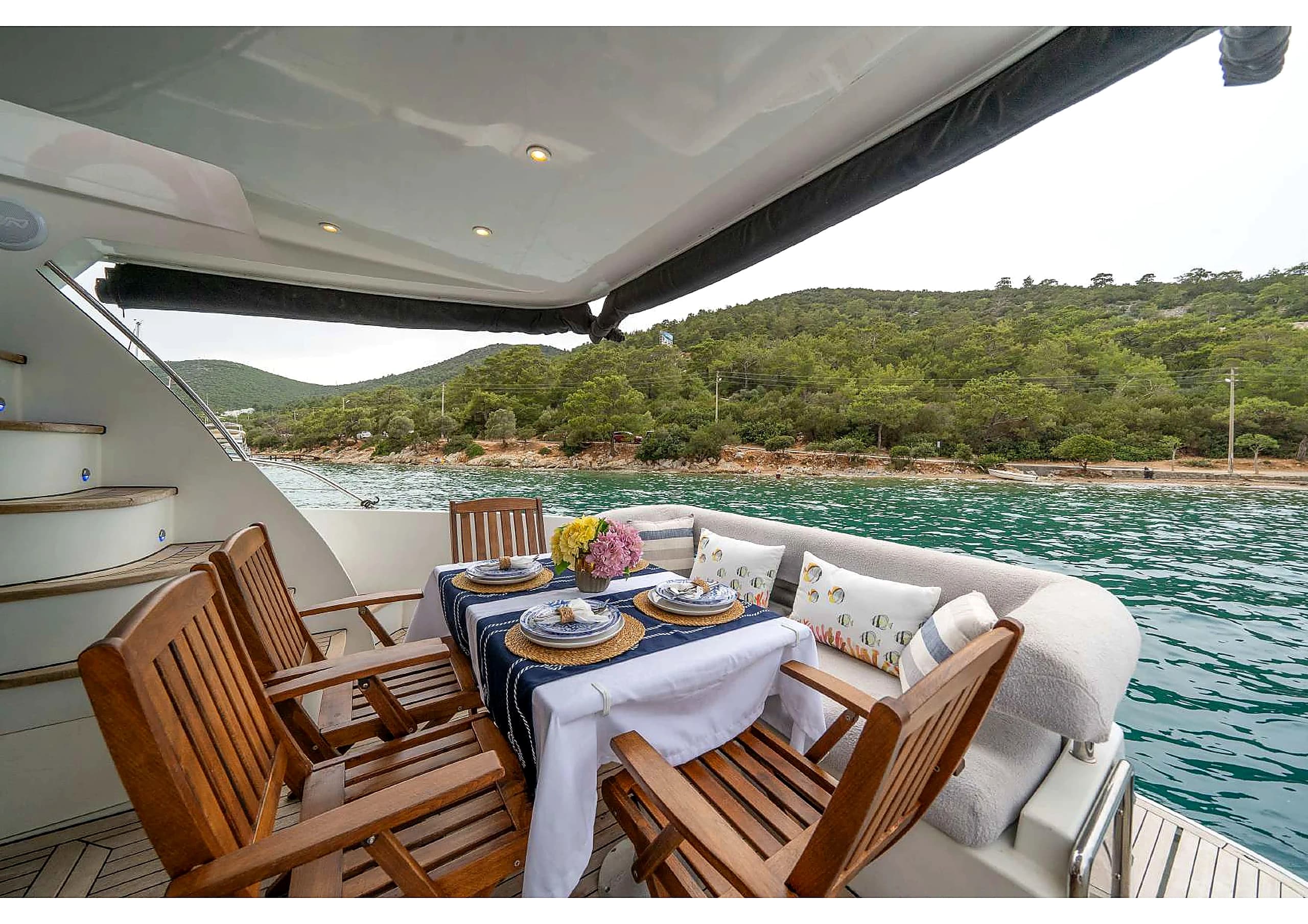 Numarine 55 Luxury Motoryacht deck lounge 22