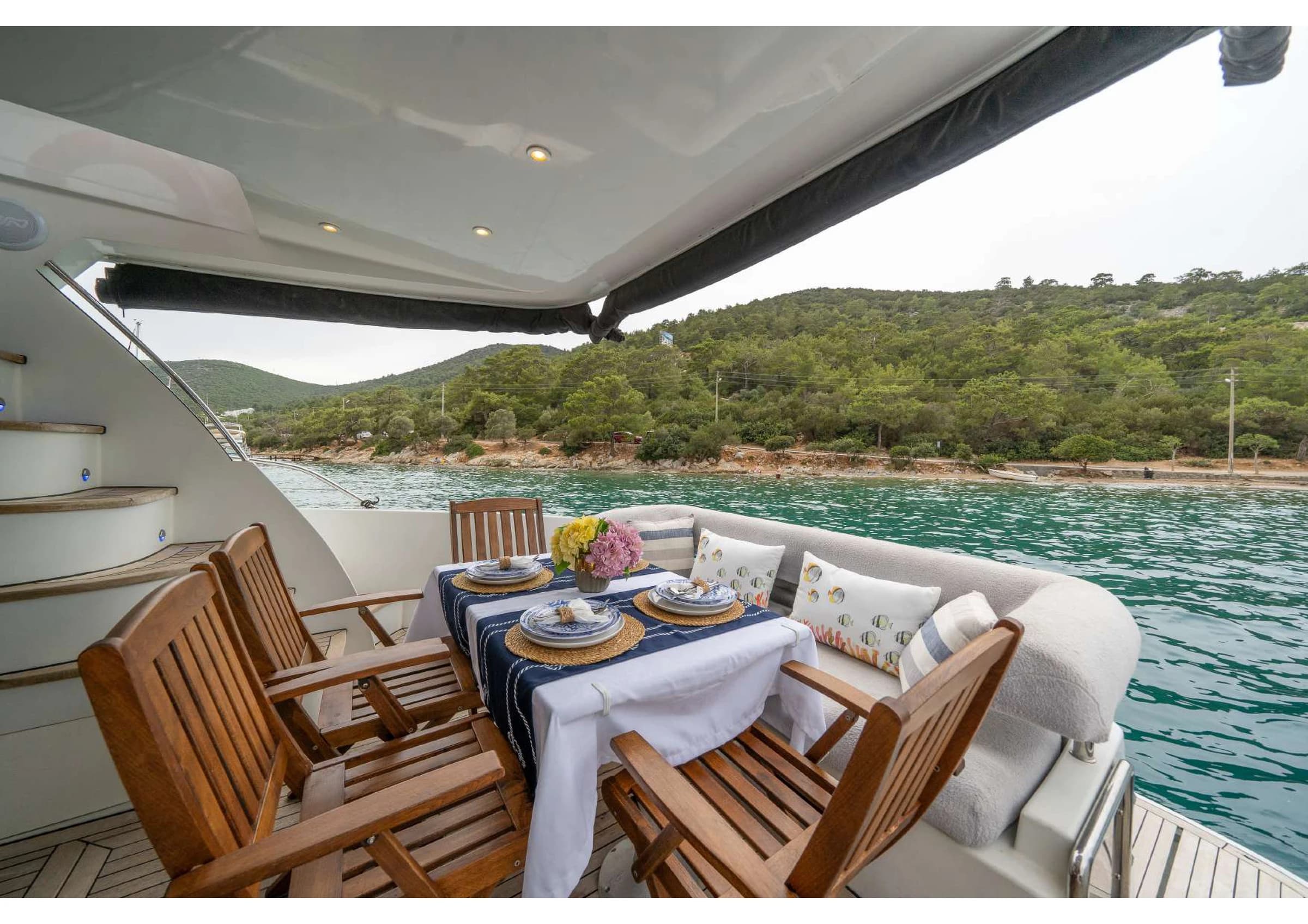 Numarine 55 Luxury Motoryacht deck lounge 22
