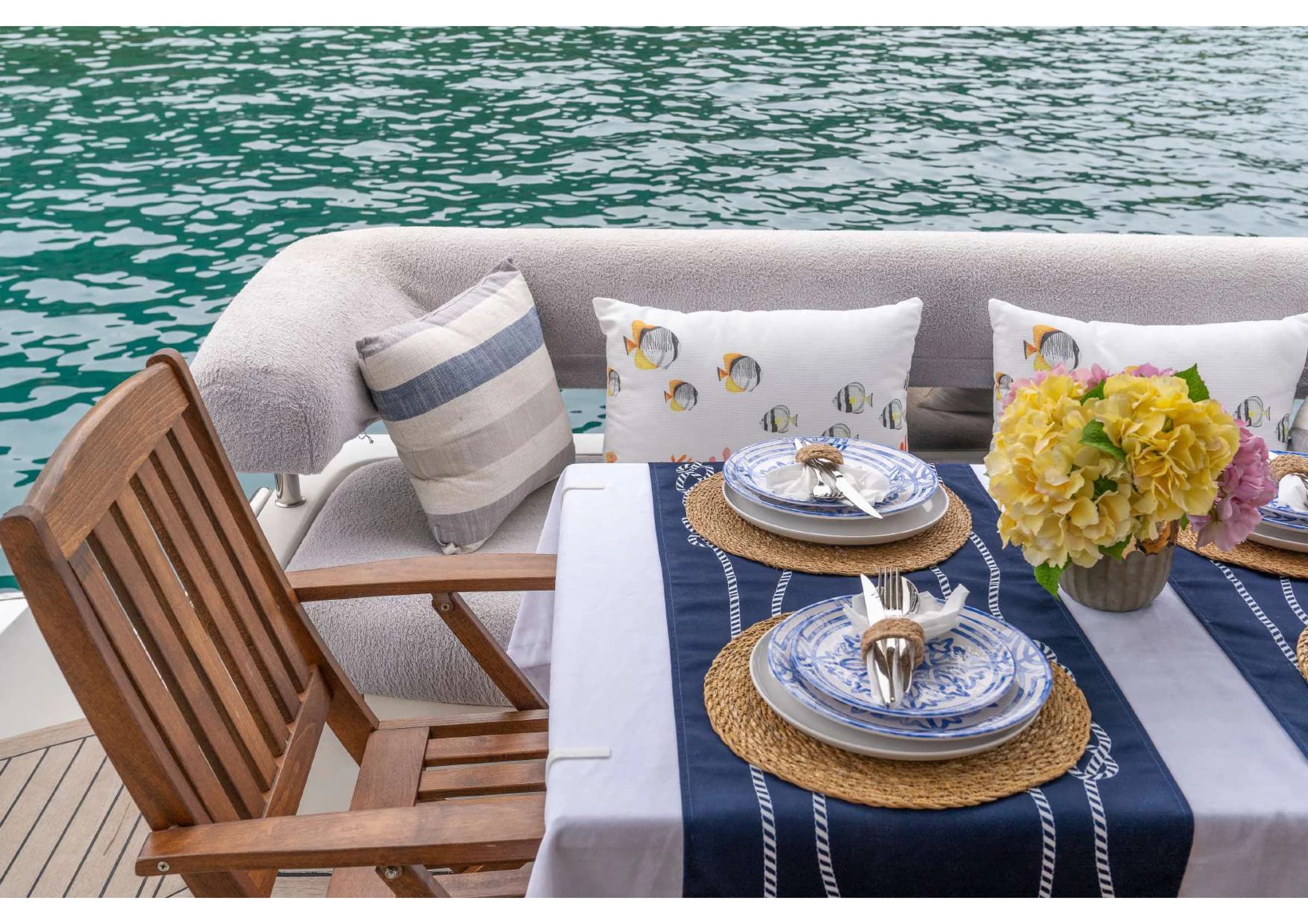 Numarine 55 Luxury Motoryacht deck lounge 24