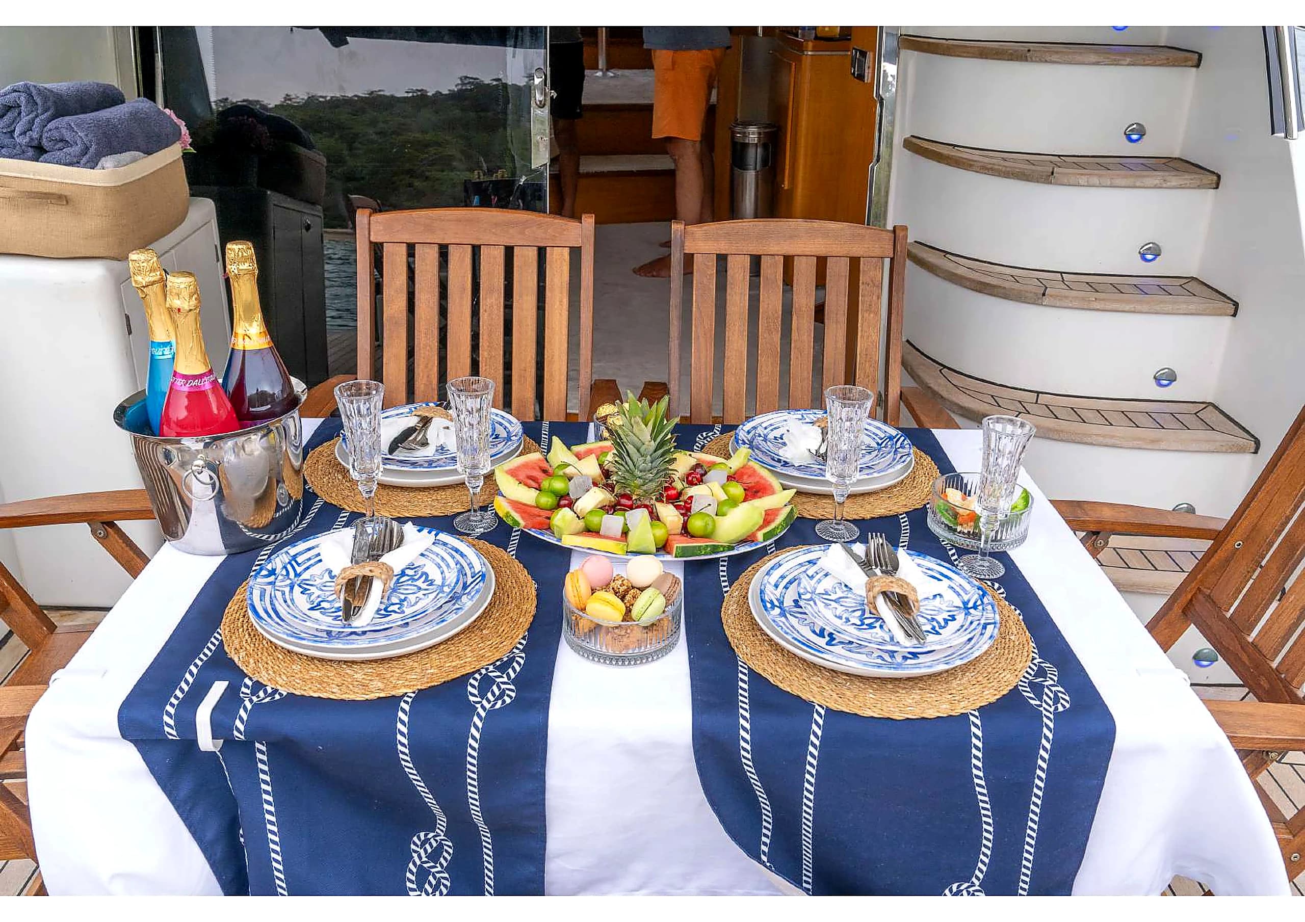 Numarine 55 Luxury Motoryacht deck lounge 28