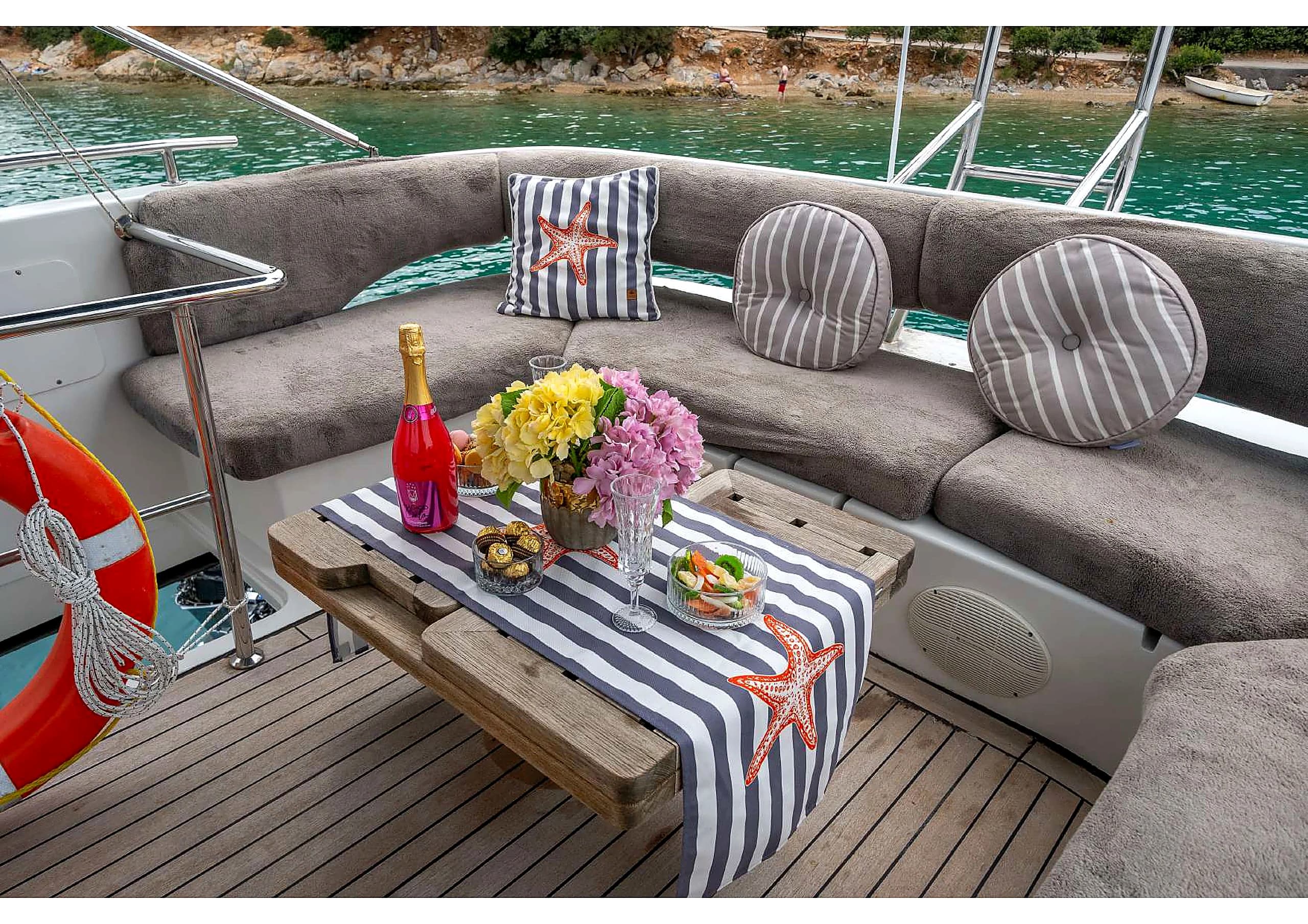 Numarine 55 Luxury Motoryacht deck lounge 29