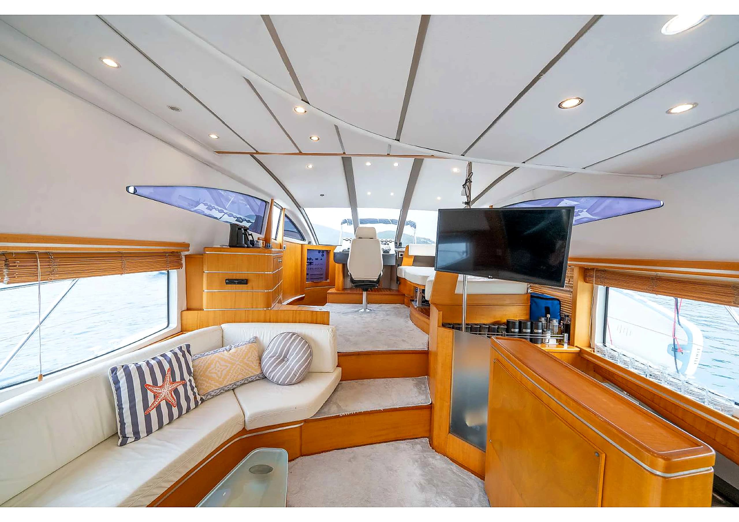 Numarine 55 Luxury Motoryacht salon interior 31