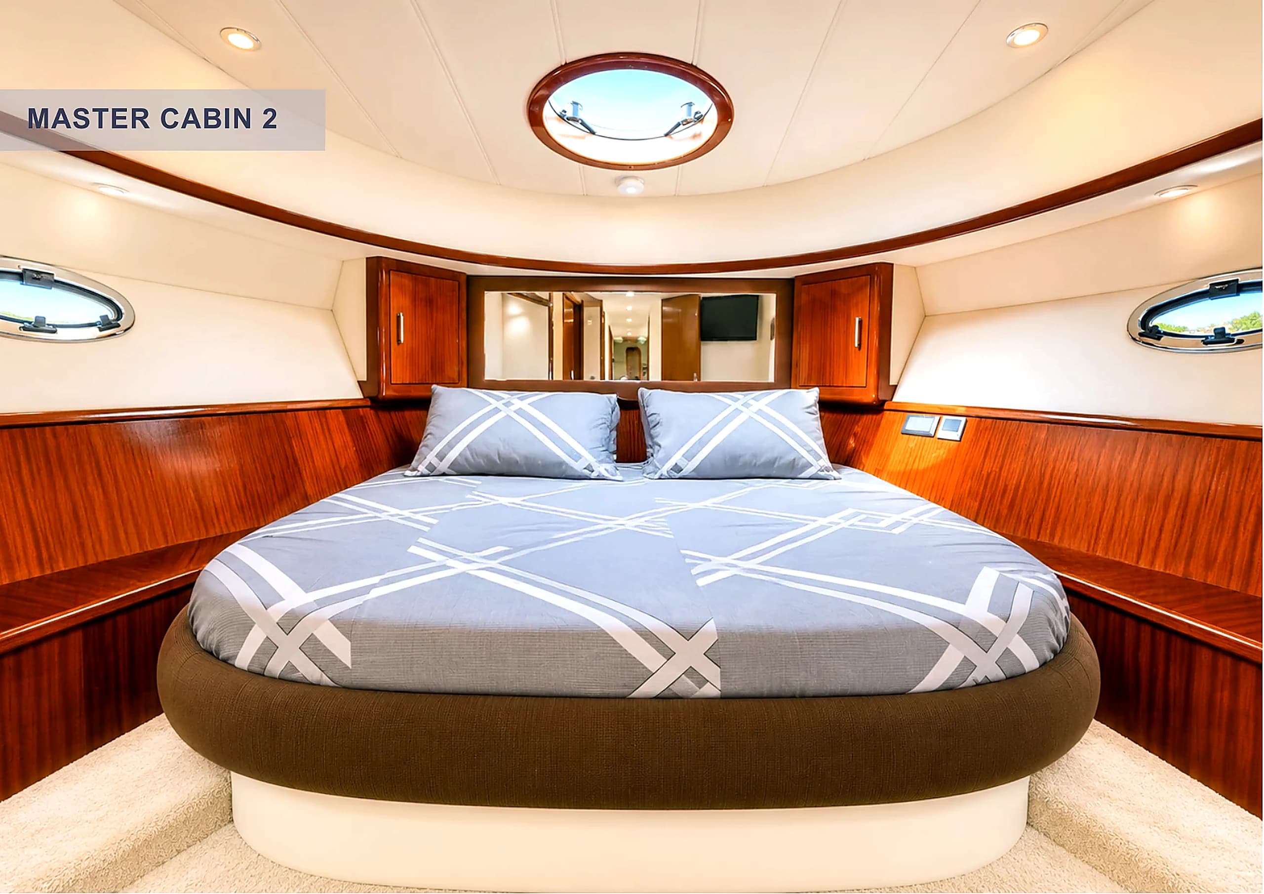 Master Cabin 2 luxury double bed stateroom on Selenge Yacht