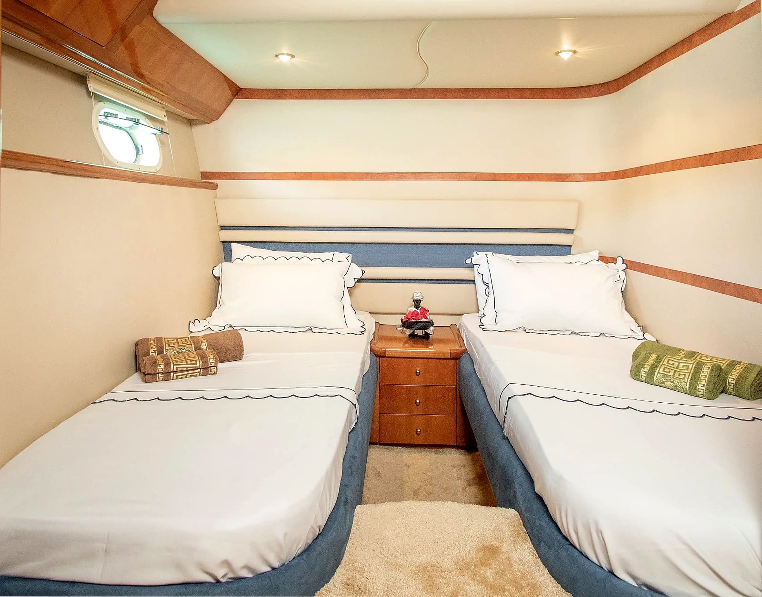 Deluxe Twin Guest Stateroom with Two Single Beds and Marine Air Conditioning