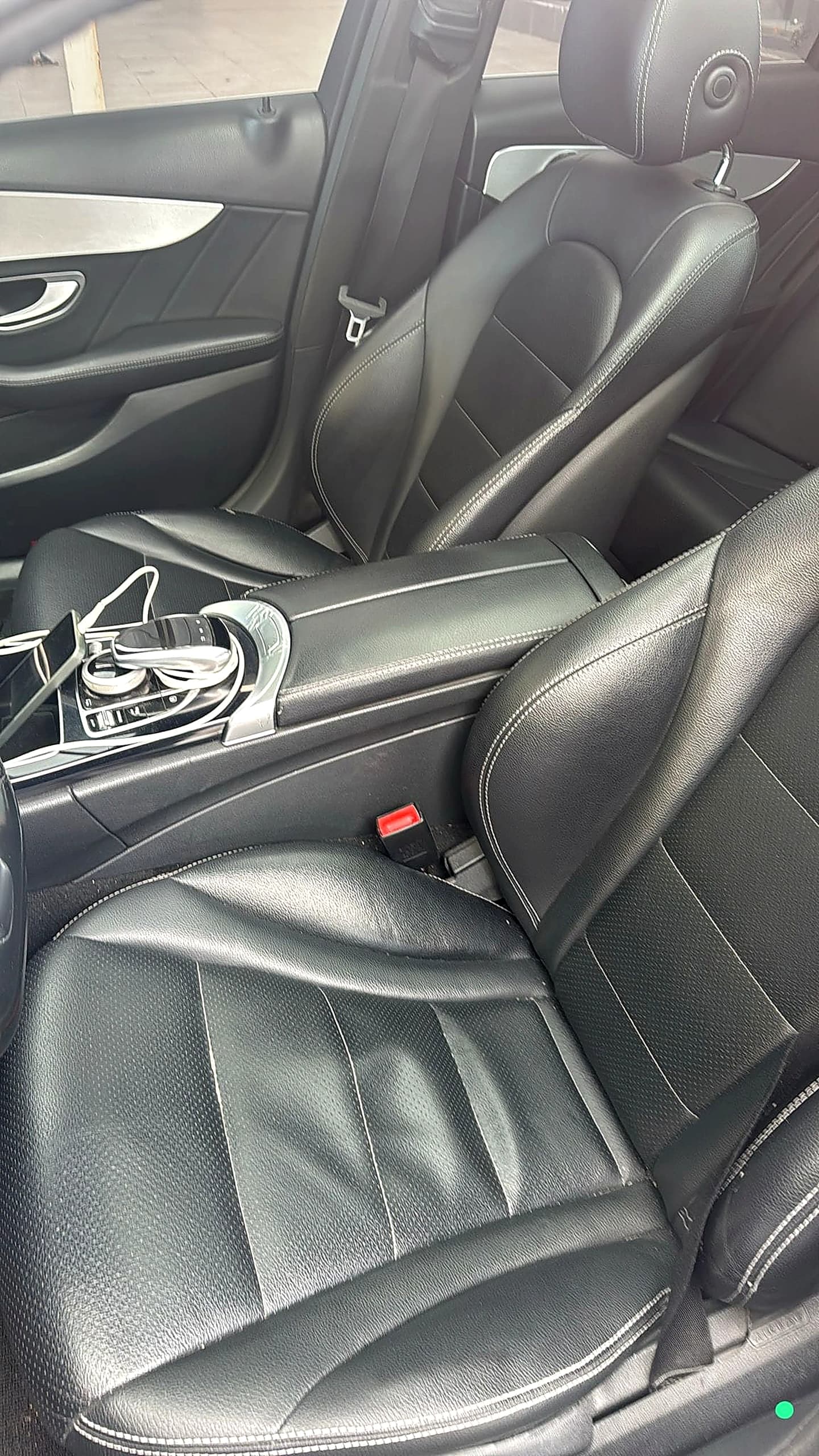 Bodrum VIP Sedan Mercedes C Class Siyah Deri Koltuk Detayi 19