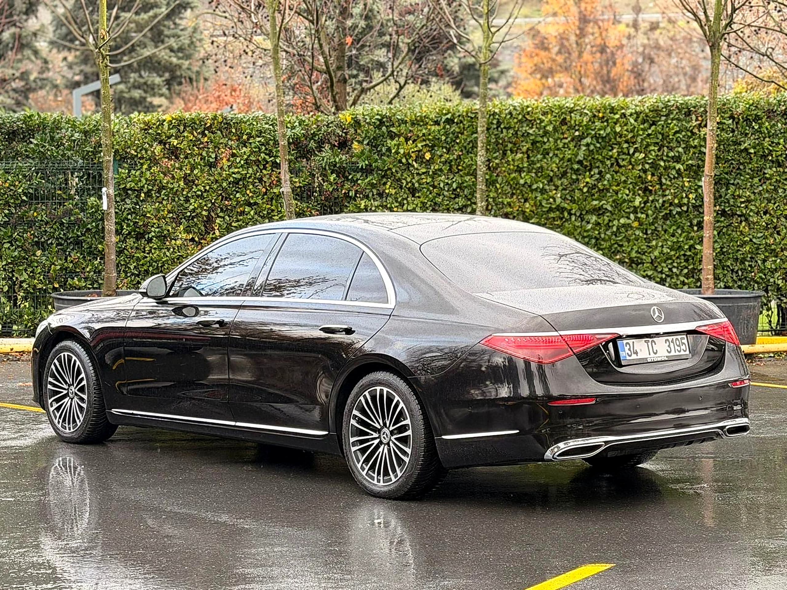 Bodrum VIP Sedan Mercedes S Class Sol Arka Capraz Profil 14