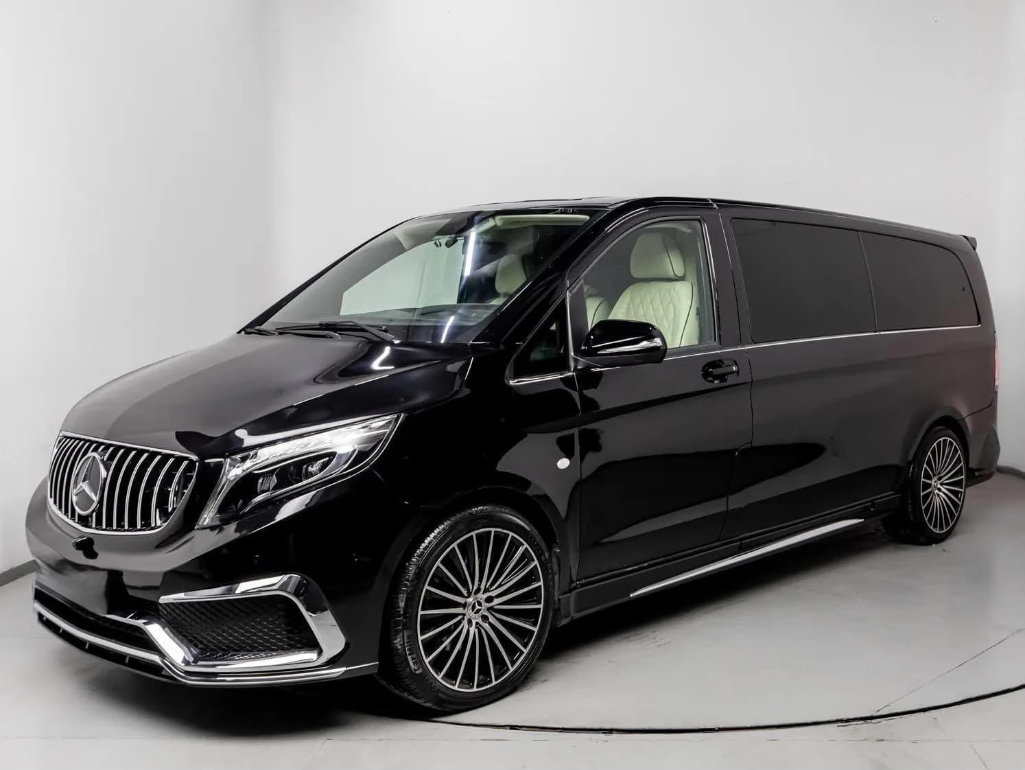 Black VIP Mercedes-Benz V-Class supplied by the Bodrum Blue operator