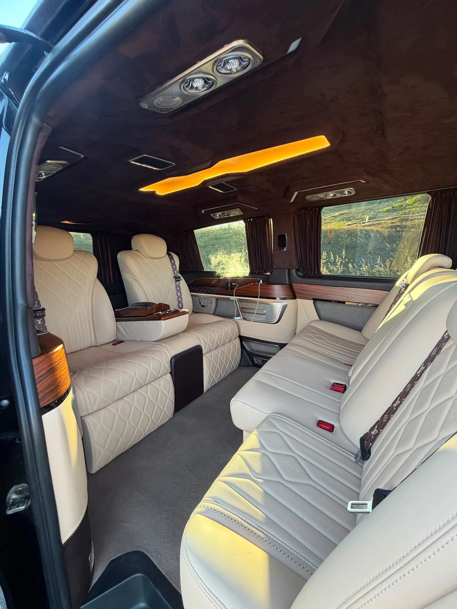 Bodrum VIP Minibus Vito Transfer Genis Bagaj 15