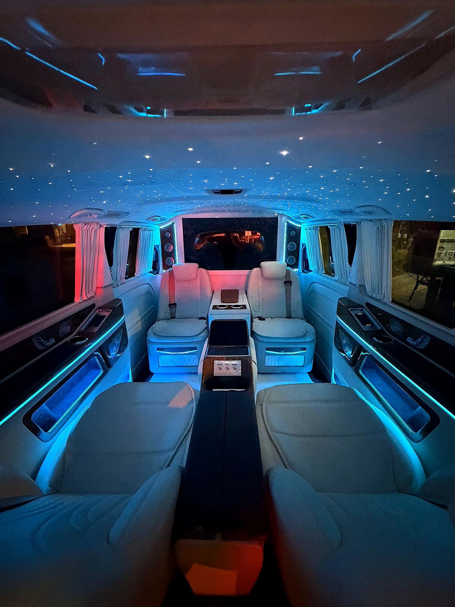 Bodrum VIP Vito Luks Deri Koltuklar Ve Orta Konsol 05