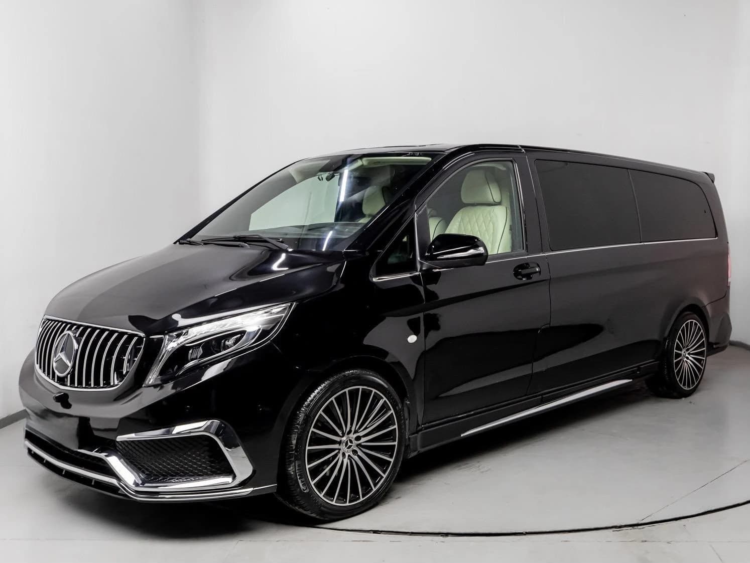 Black VIP Mercedes-Benz Vito supplied by the Bodrum Blue operator