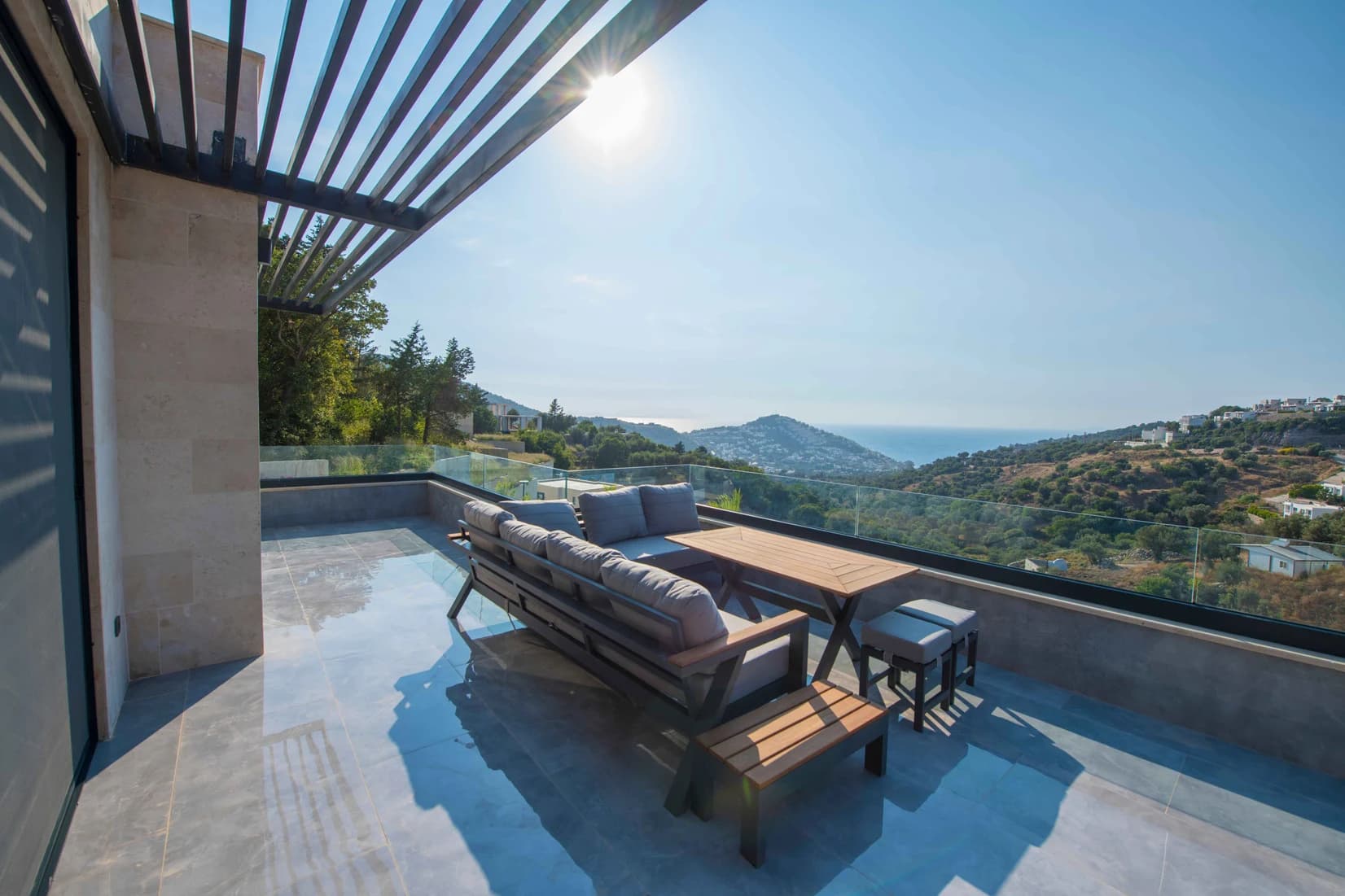 Zahbe Villa Serenity Korunaklı Havuz ve Teras